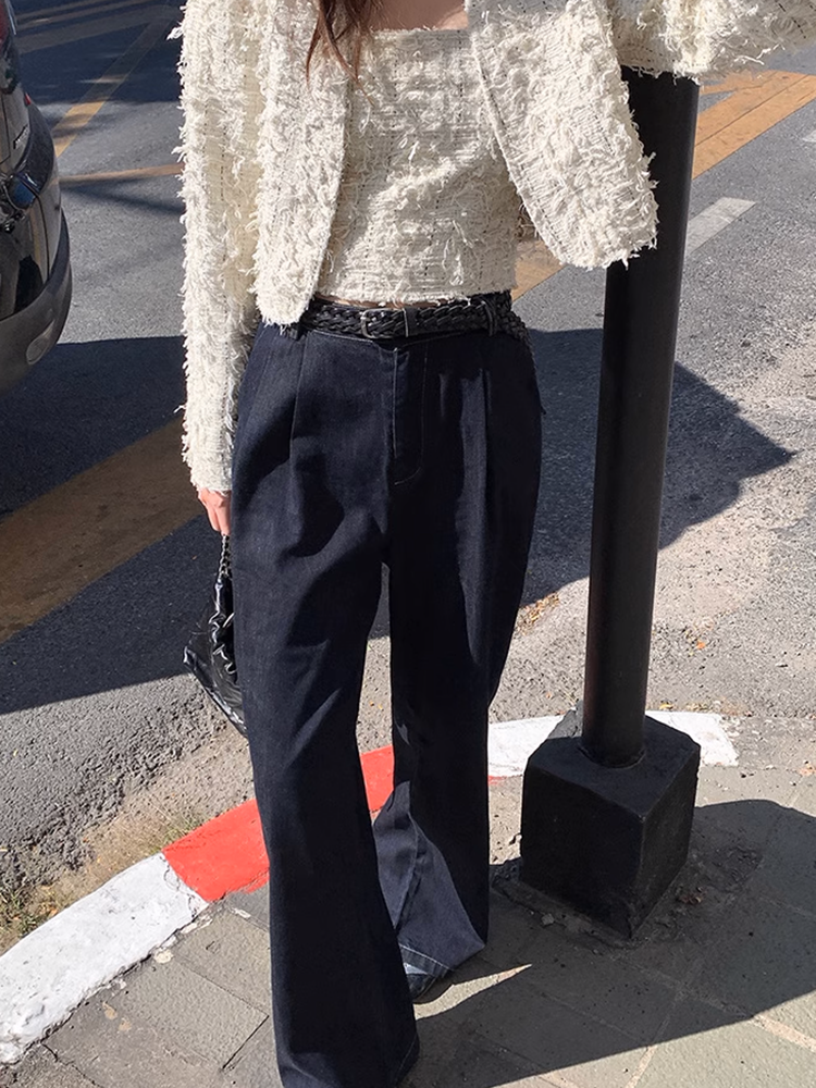 ピアシェイプストレートジーンズ