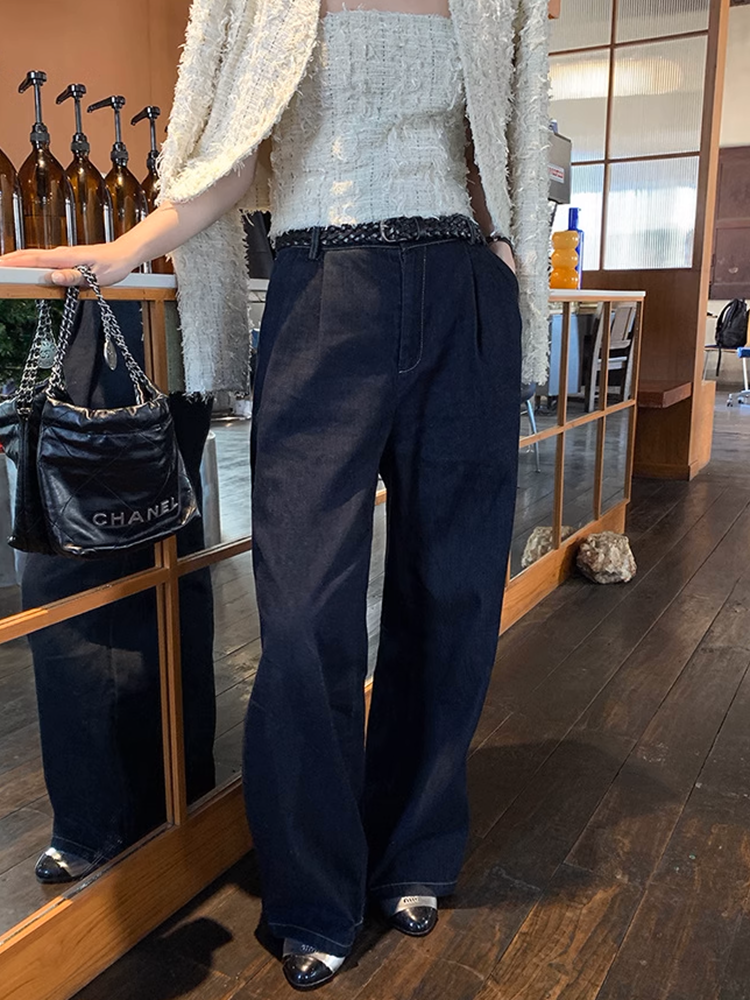 ピアシェイプストレートジーンズ