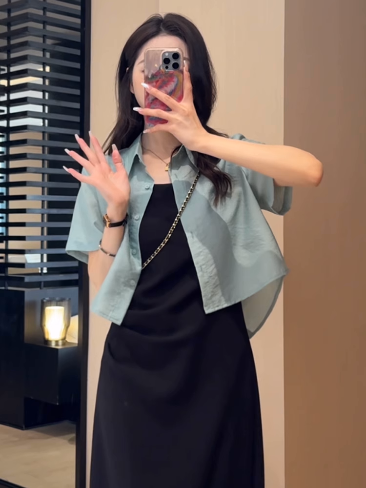 バックスリットショートシャツ