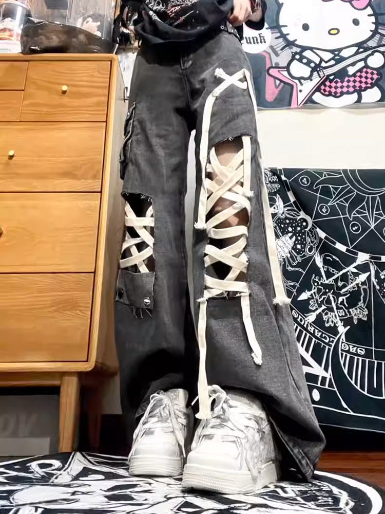 ストラップリップドデニムパンツ