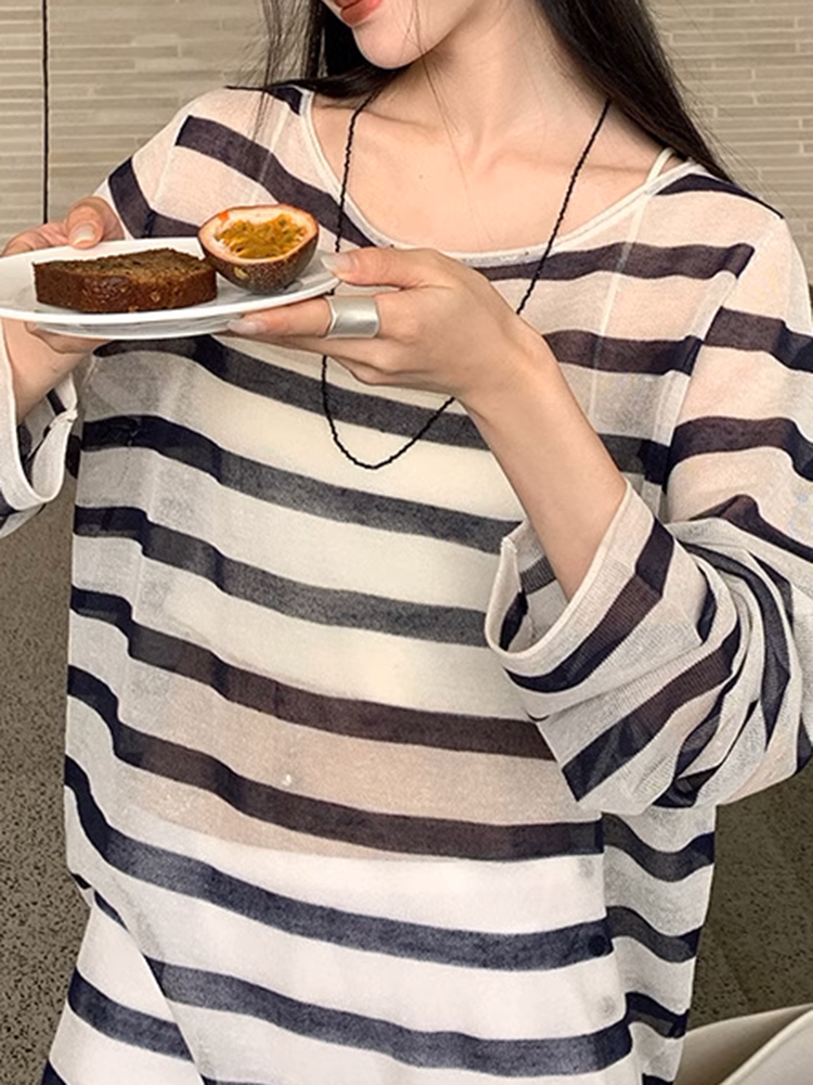 シースルーストライプニット