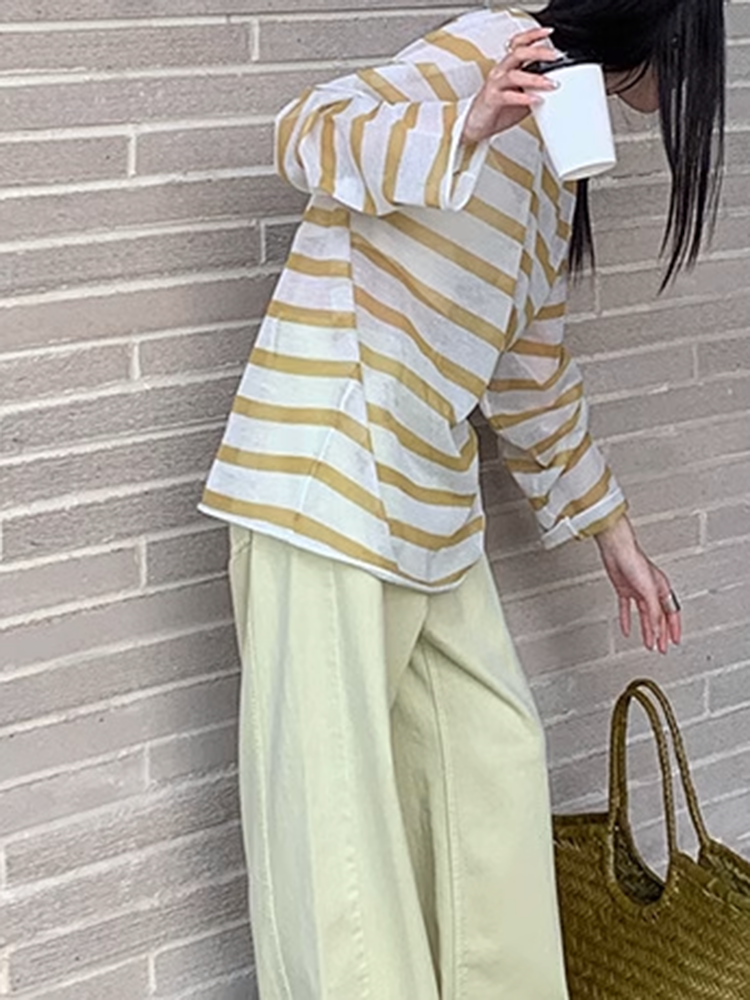 シースルーストライプニット