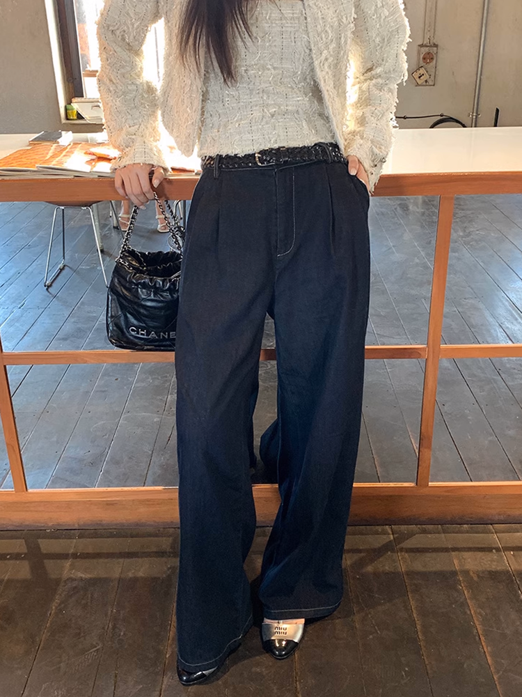 ピアシェイプストレートジーンズ