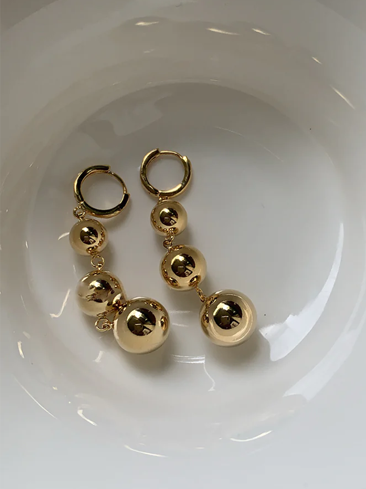 ボールドロップピアス